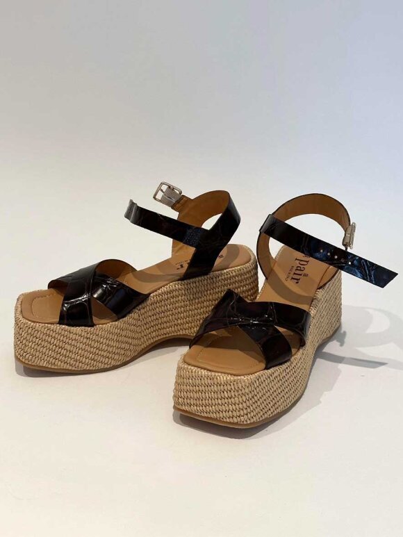 APair - Rattan Sandal