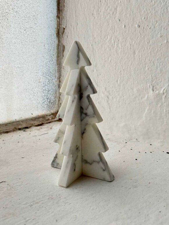 Mangus - Marble Christmas Tree