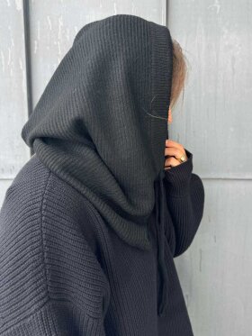 Neo Noir - Madita Knit Balaclava