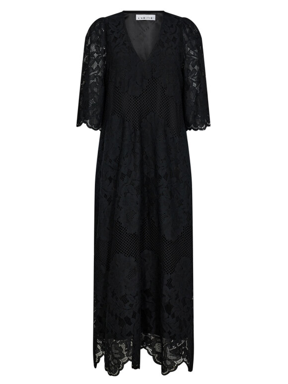 Haute L'amitié - Curvey Lace Hem Dress